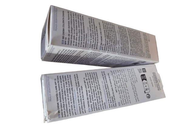 Drėkinamasis toninis BB kremas AQUAREVA®, SPF 15, šviesaus atspalvio (PAŽEISTA PAKUOTĖ)